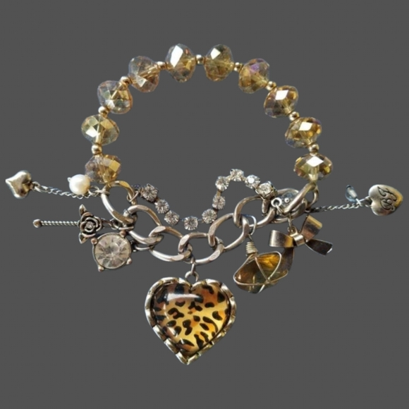 Betsey Johnson Jewelry - 💛Betsey Leopard Cat Cheetah Animal Print Heart Charm Bracelet - EPC💛